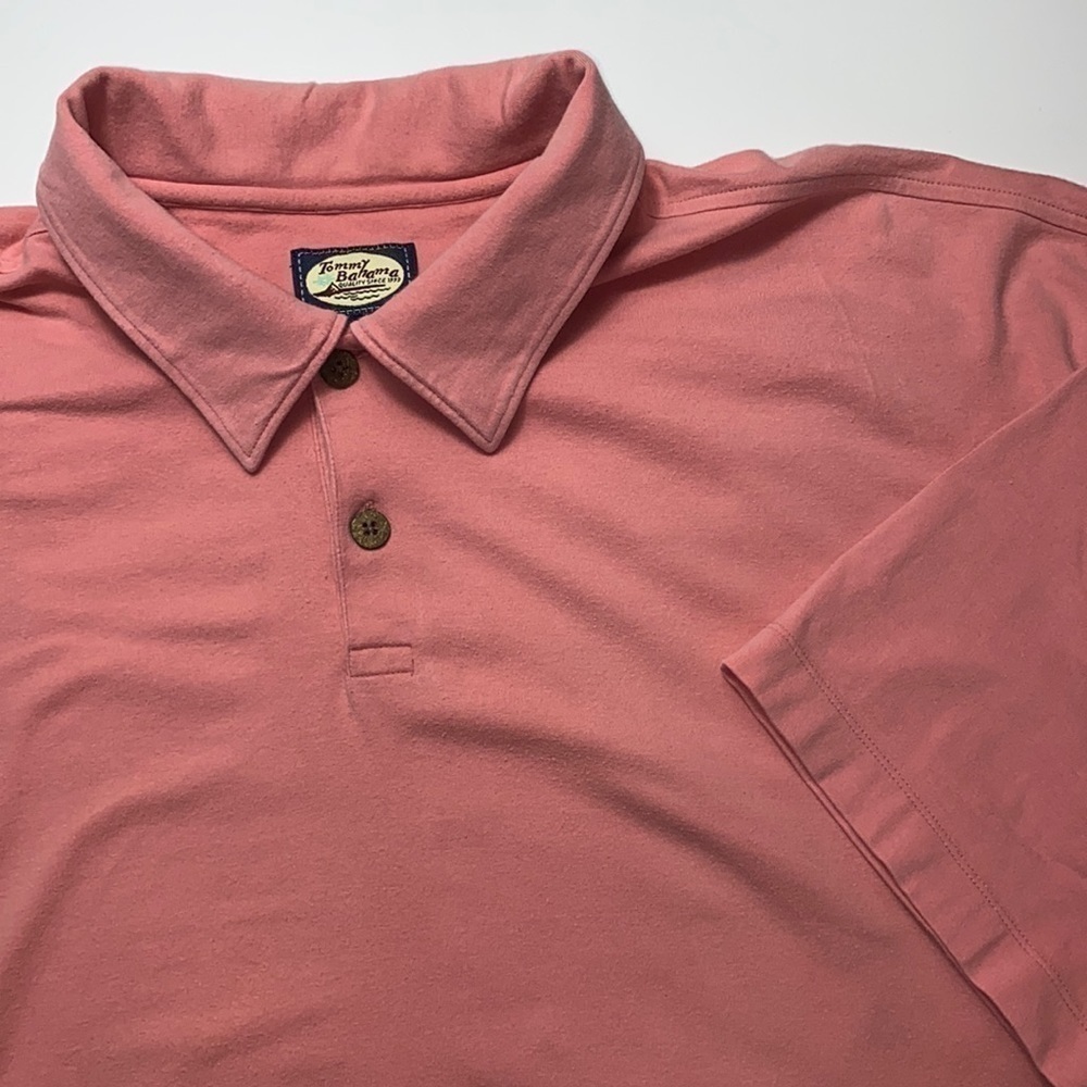 Tommy Bahama short sleeve shirt, size large, 4% spandex peach Relax
